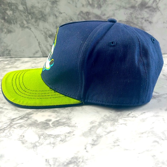 Disney Mickey Mouse Hat - Picture 2 of 7